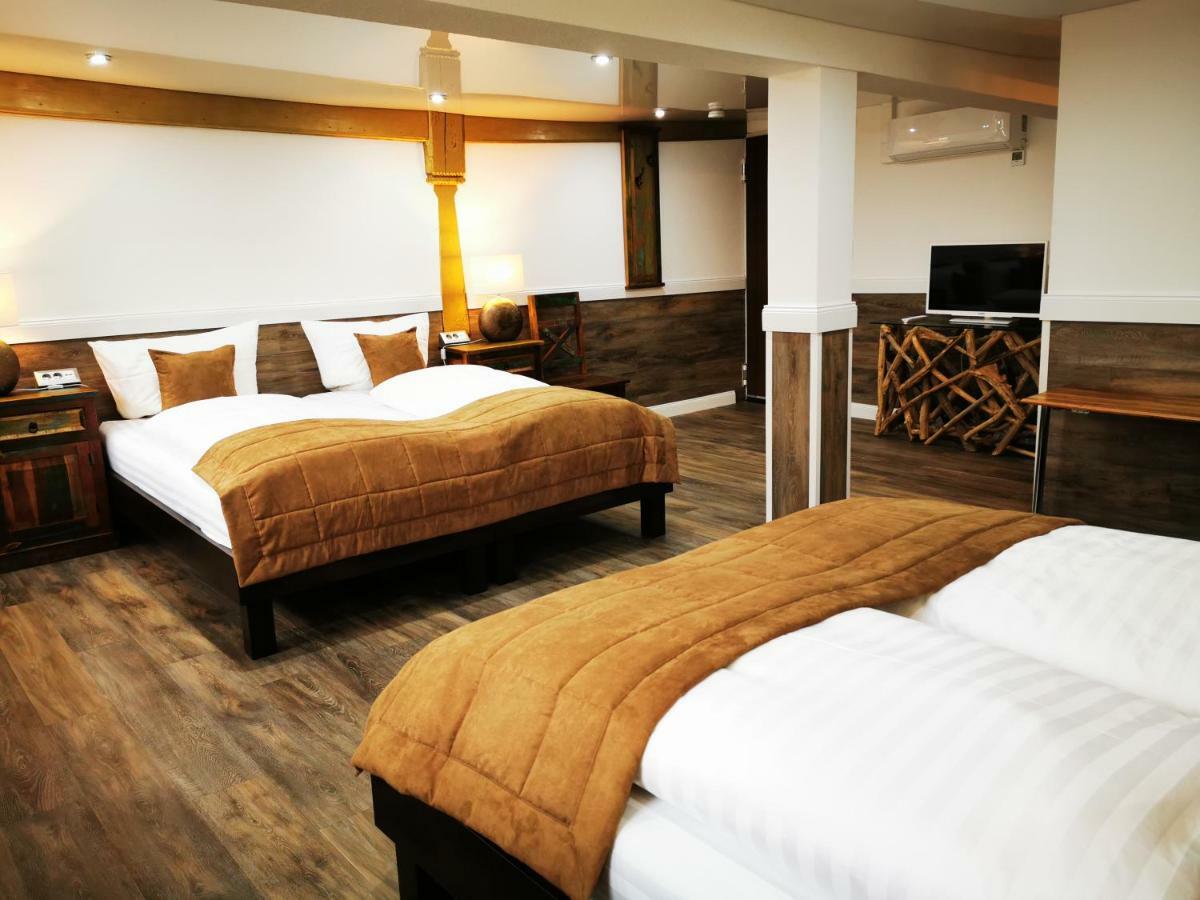 Risa Hotels - Landgasthaus Zum Kreuz Gaggenau Kültér fotó